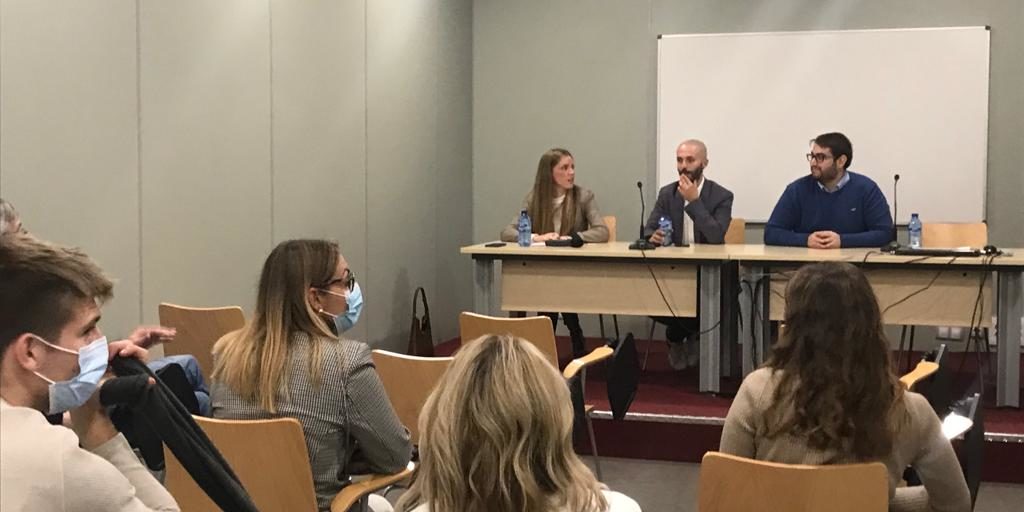 Los asistentes disfrutan del Día de la Interpretación de Conferencias